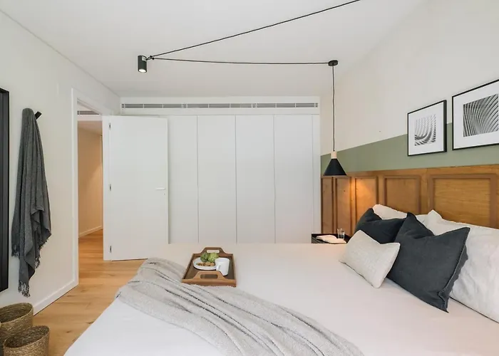 Farol - 1 Bedroom With Pool In Areeiro Lisboa