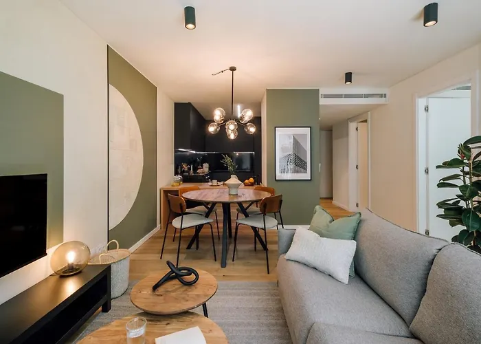 Farol - 1 Bedroom With Pool In Areeiro